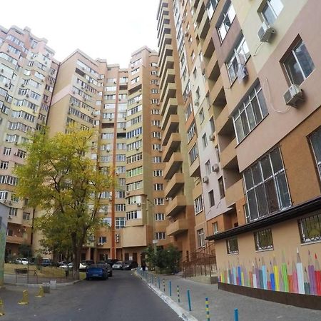 Просторная Квартира В Одессе オデッサ エクステリア 写真
